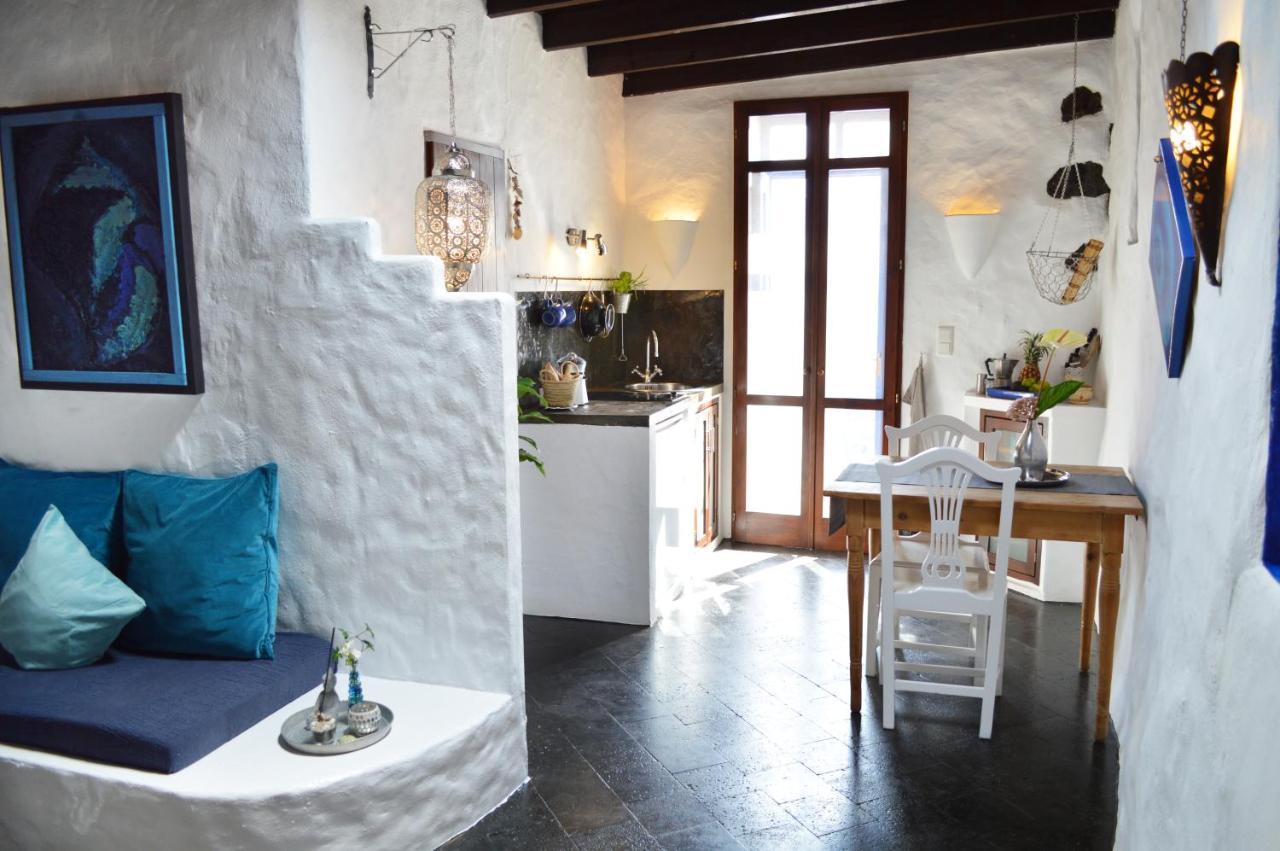 Stylish Getaway With Secluded Patio In Lava Finca Uga Kültér fotó
