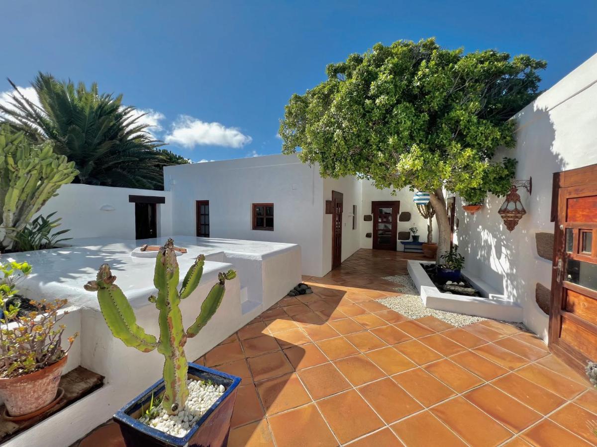 Stylish Getaway With Secluded Patio In Lava Finca Uga Kültér fotó